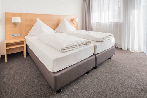 Гостиница Bsw - Ferienhotel Isarwinkel в Бад-Тёльце