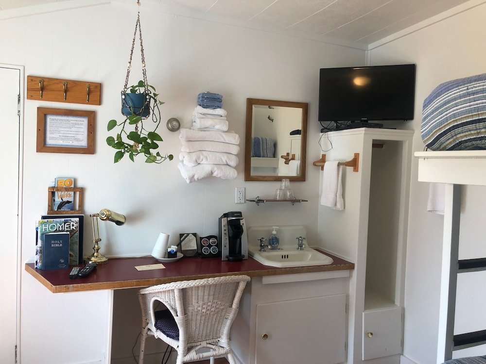 Фото Driftwood Inn and Seaside Lodges