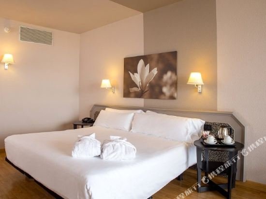 Фото Hotel Ciutat de Granollers