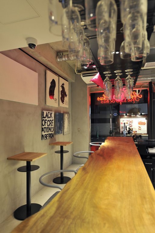 Фото Catalyst Art Hotel