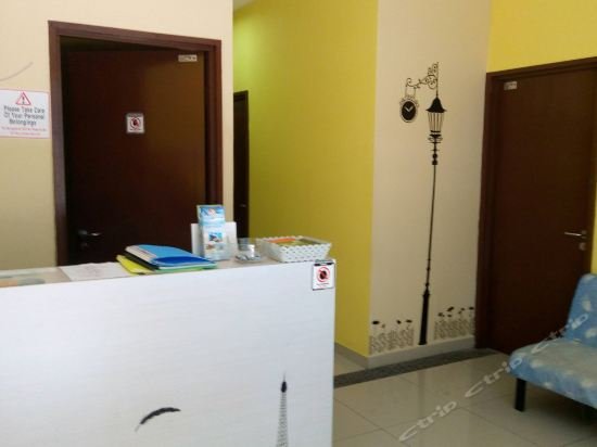 Фото H2 Backpackers