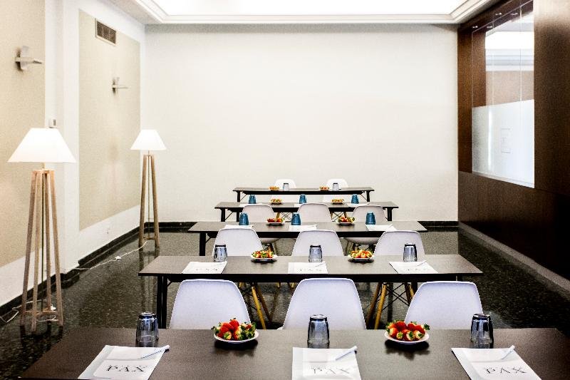 Фото Hotel Pax Guadalajara