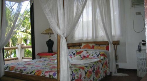 Гостиница Sunset Cove Beach & Dive Resort в Провинции Ромблон