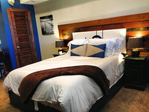 Внешний вид отеля Water's Edge Inn - Adults Only в Фолли-Бич, фото 1