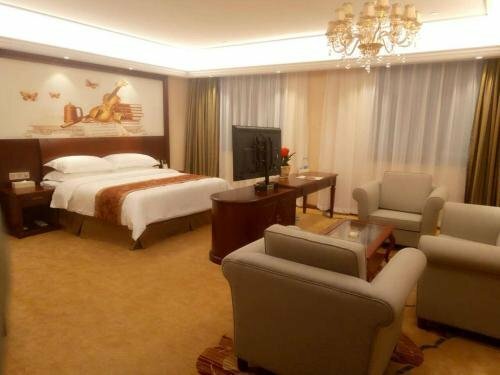 Гостиница Vienna Hotel Zhongshan Guzhen Town Center