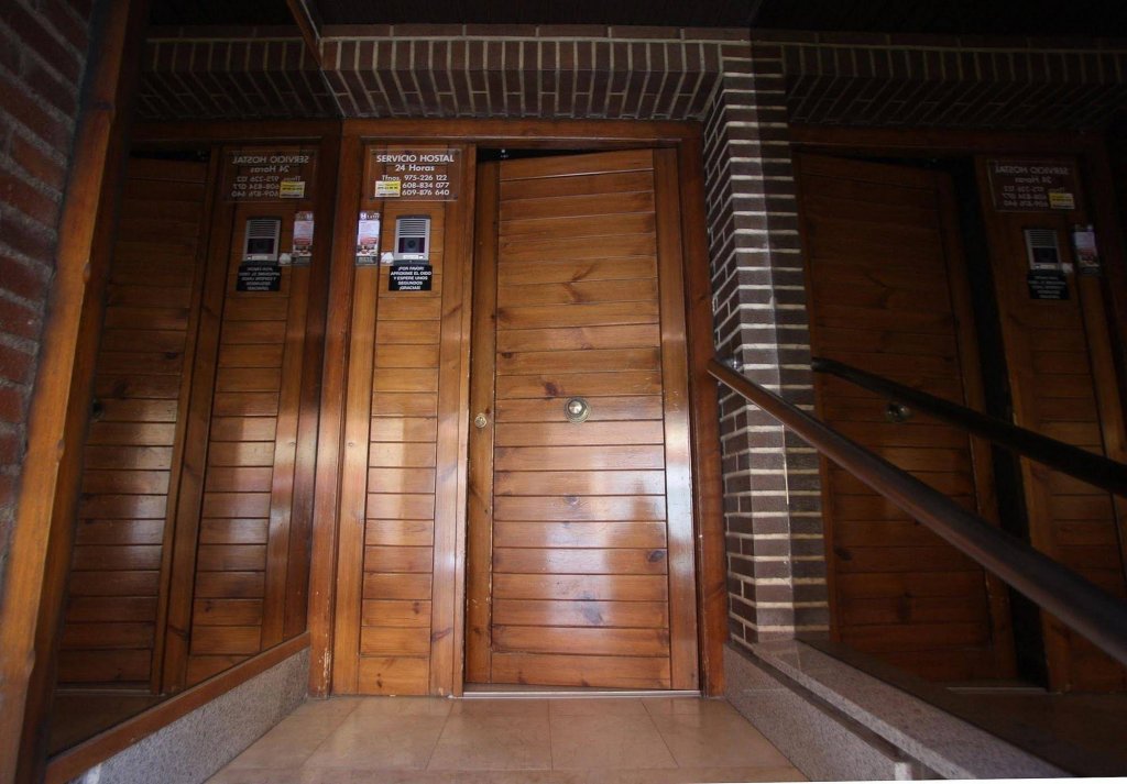 Фото Hostal Santa Barbara