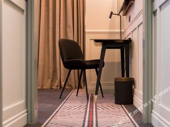 Фото Maison Rouge Hotel