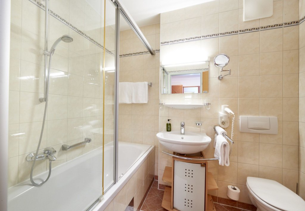 Фото Hotel Schani Salon