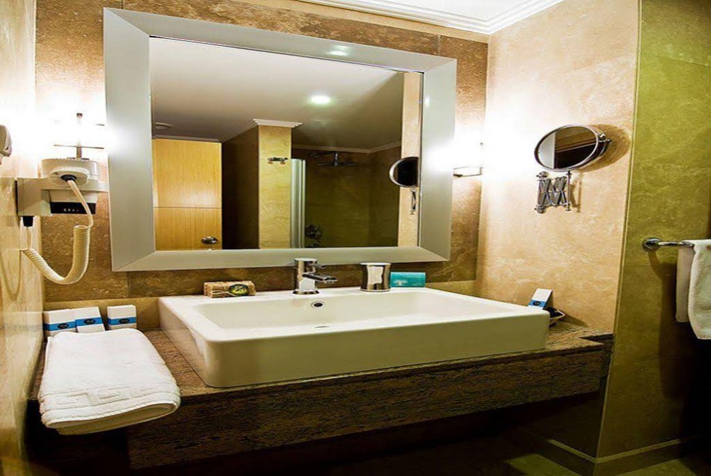 Фото Adrina Thermal Health & SPA Hotel