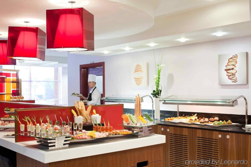 Фото Novotel Leeds Centre