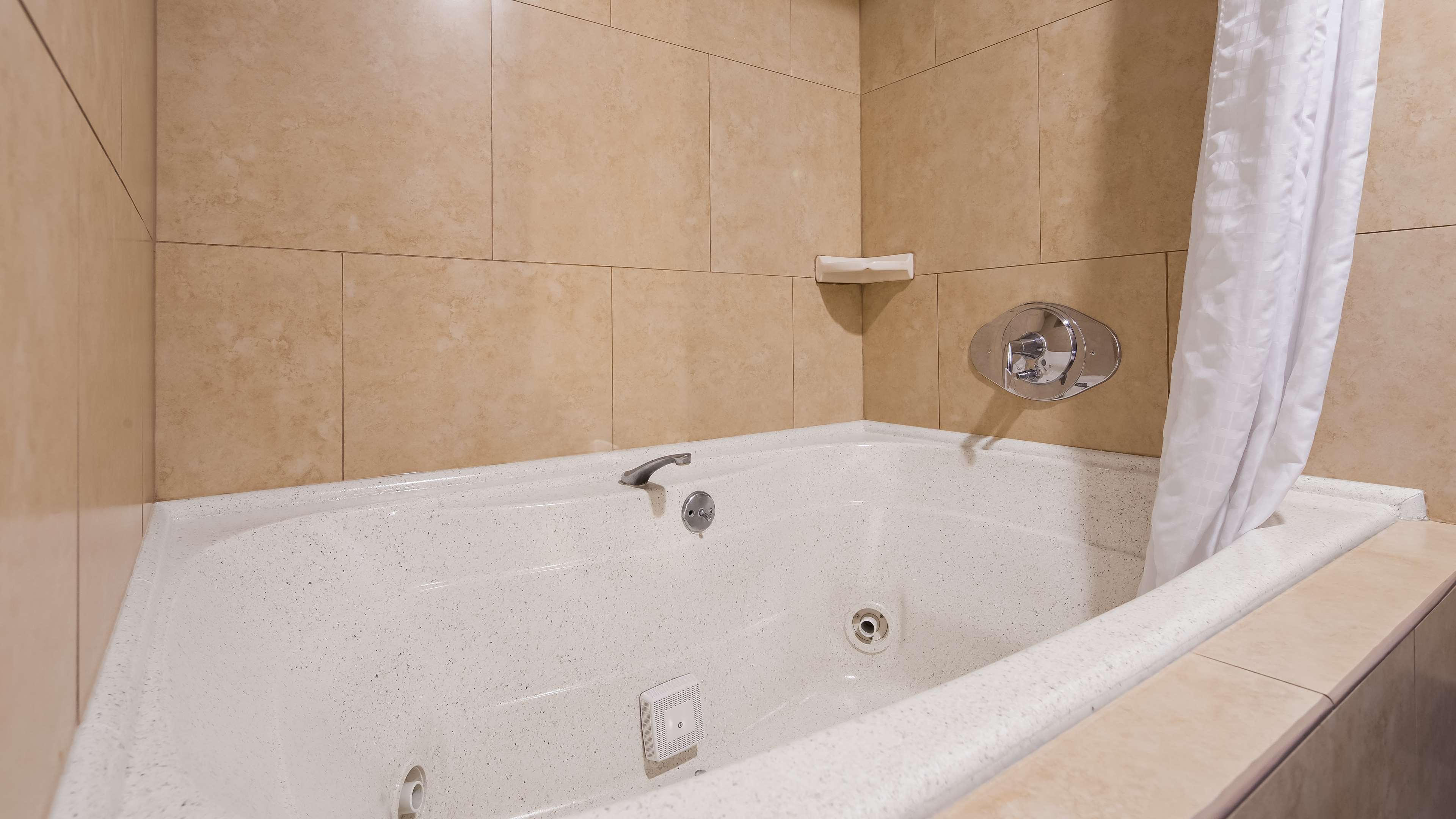 Фото Best Western Royal Sun Inn & Suites