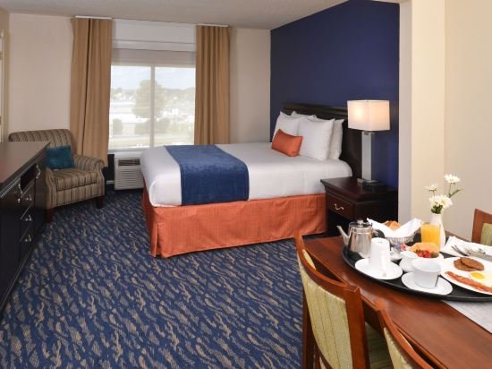 Фото Comfort Inn & Suites New Orleans Airport North