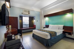 Microtel by Wyndham Mall Of Asia