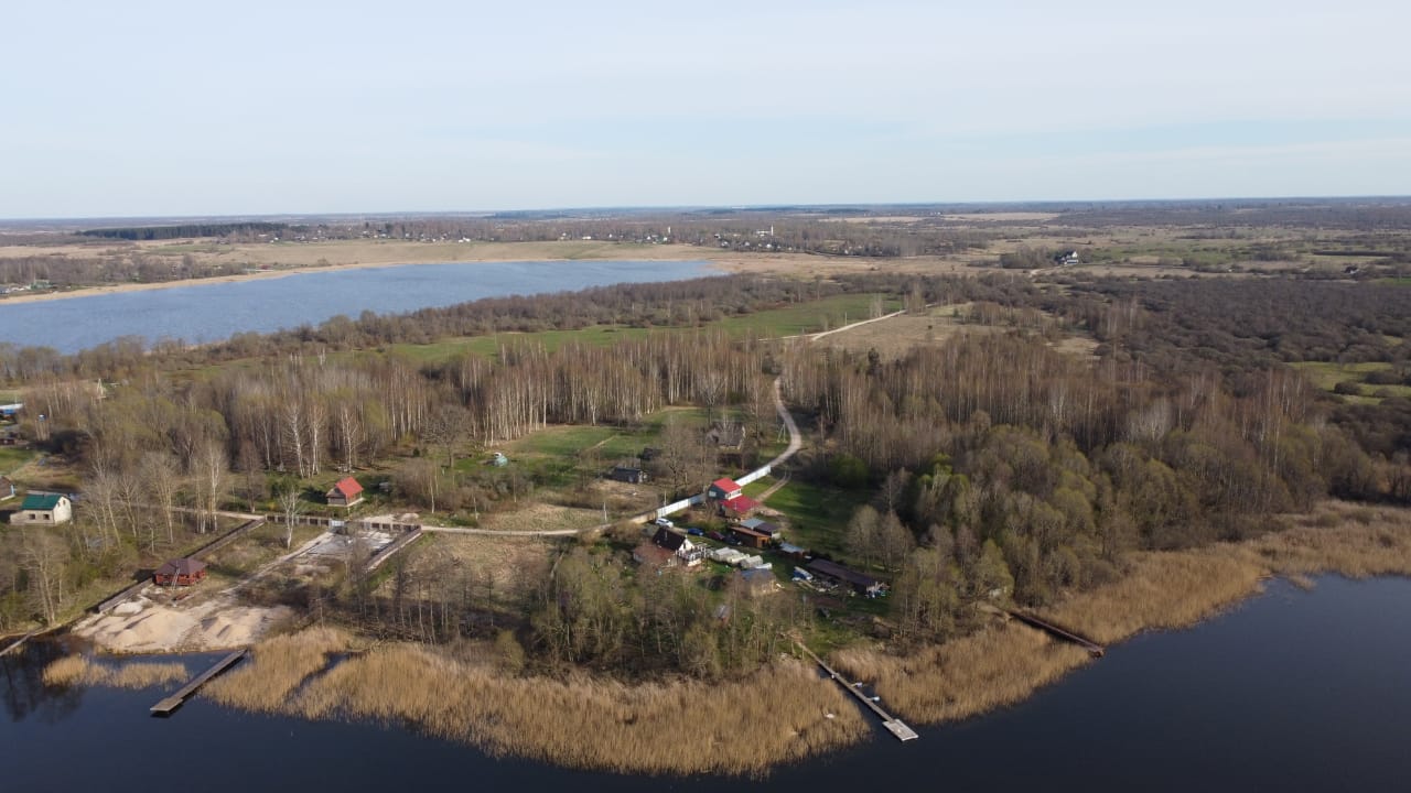 Фото Домик у озера