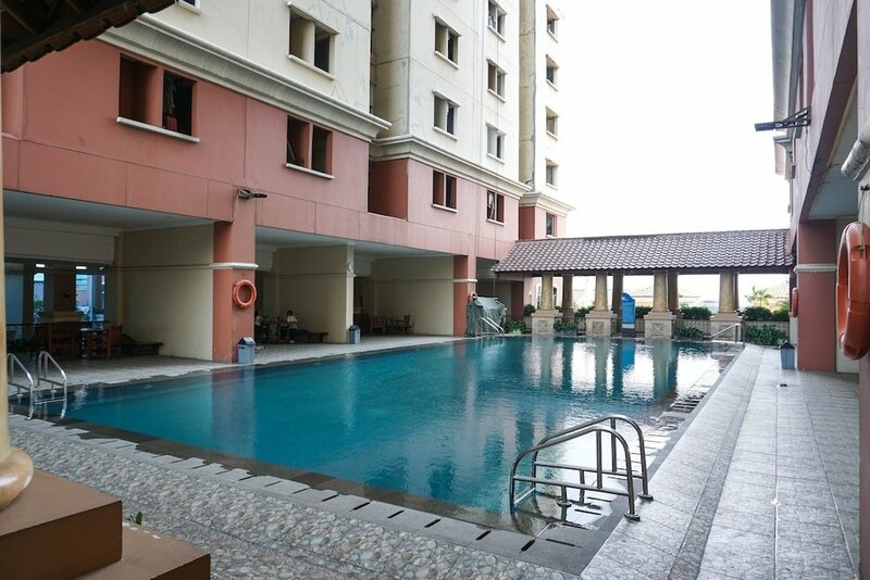 Гостиница Affordable 1br Mediterania Gajah Mada Apartment в Джакарте