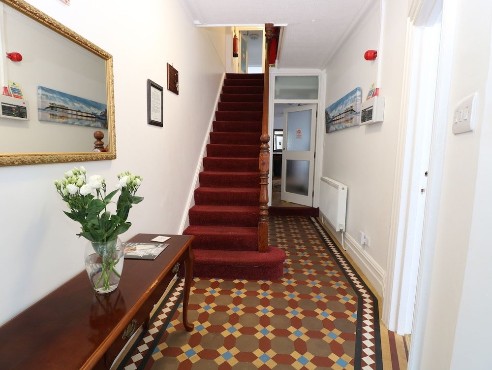 Фото Birch House