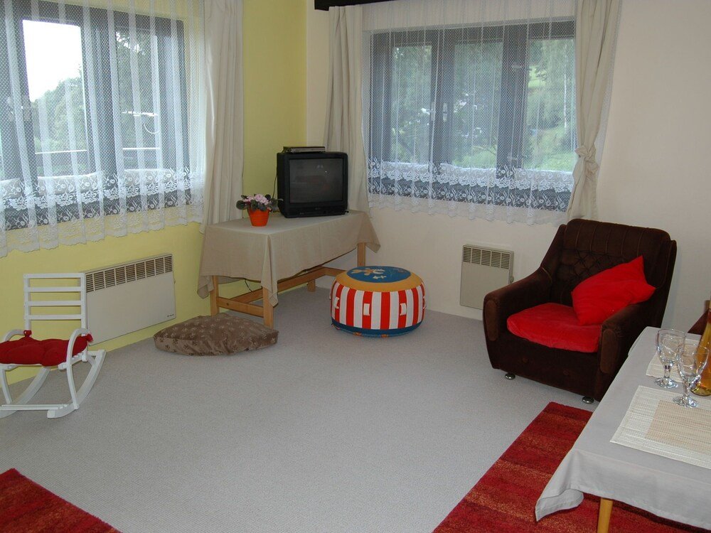 Фото Spacious Cottage in the Giant Mountains, Near the Ski Slopes