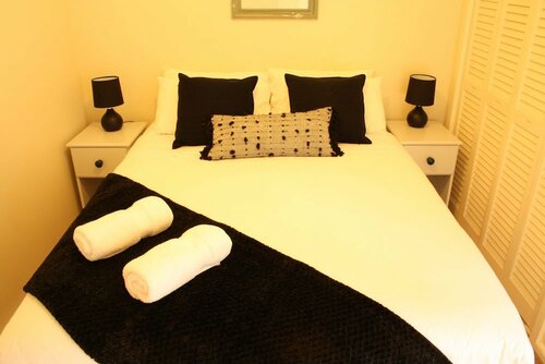 Гостиница Merrimeet Cottages