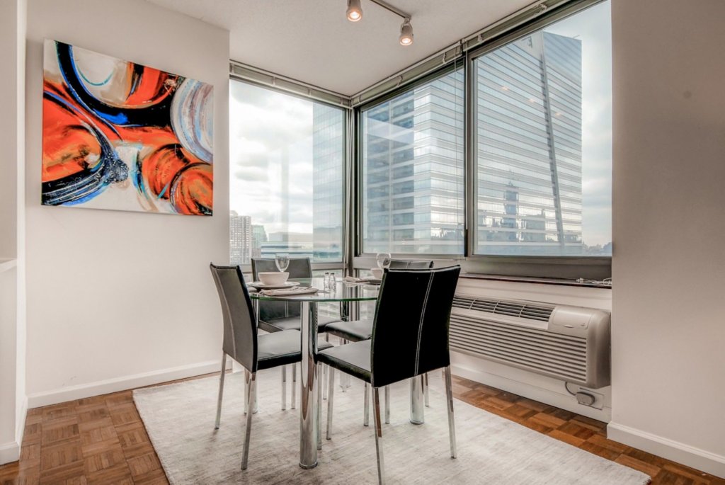 Фото Global Luxury Suites at Newport