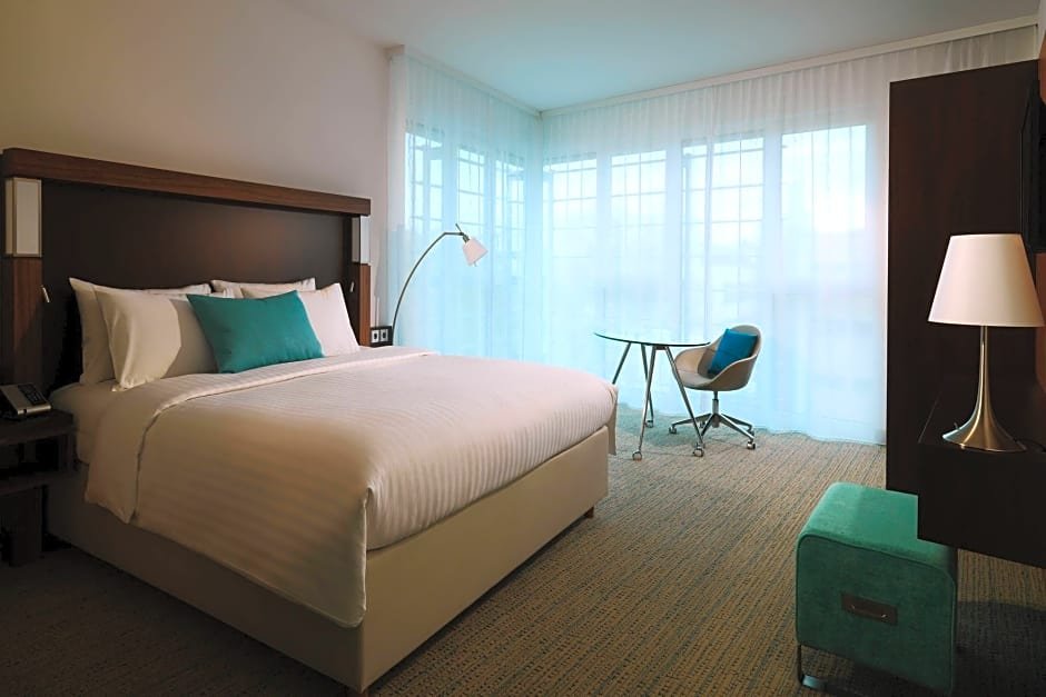 Фото Courtyard by Marriott Cologne