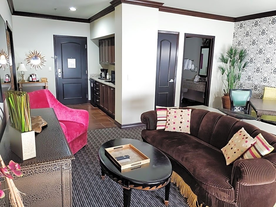 Фото Hawthorn Suites by Wyndham Lubbock