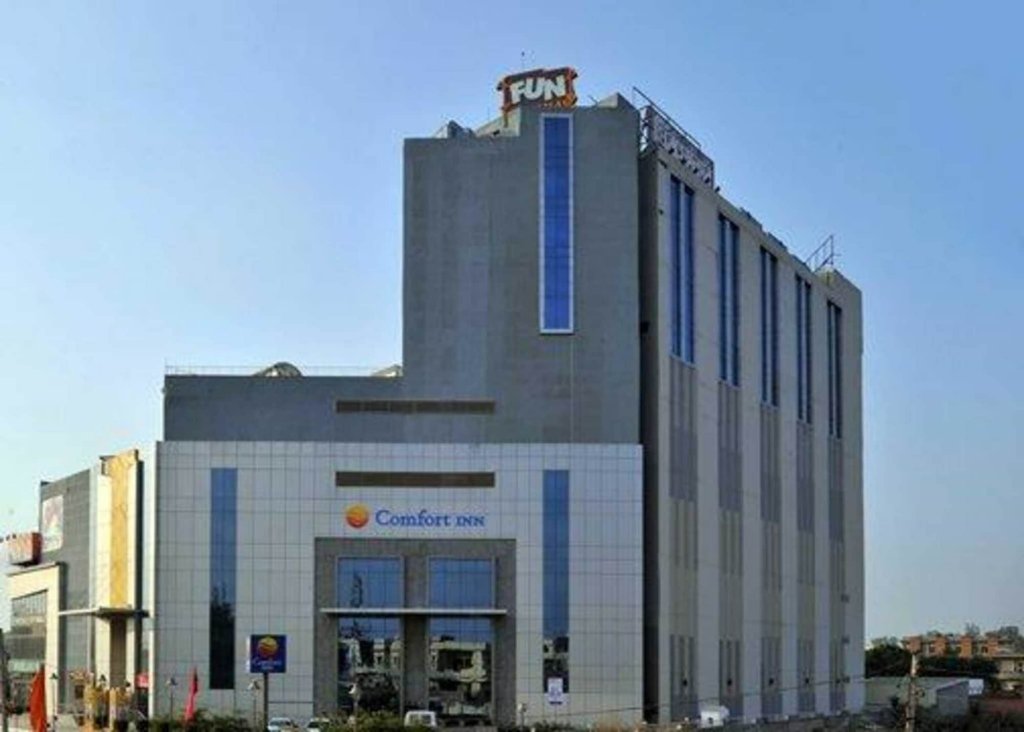 Фото отеля 2