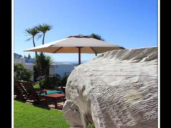 Фото La Fontaine Guest House