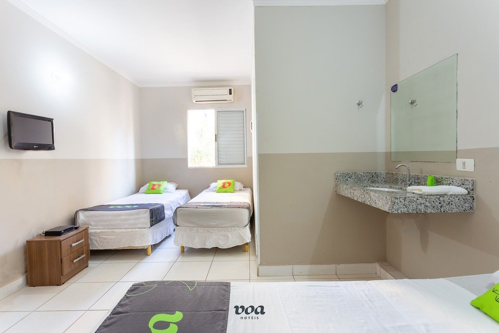 Фото Hotel Greenvile Barão