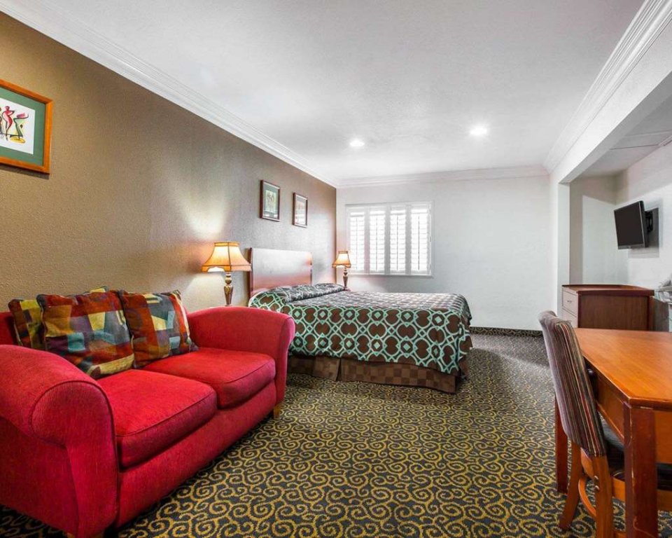 Фото Motel 6 Anaheim, Ca - Convention Center