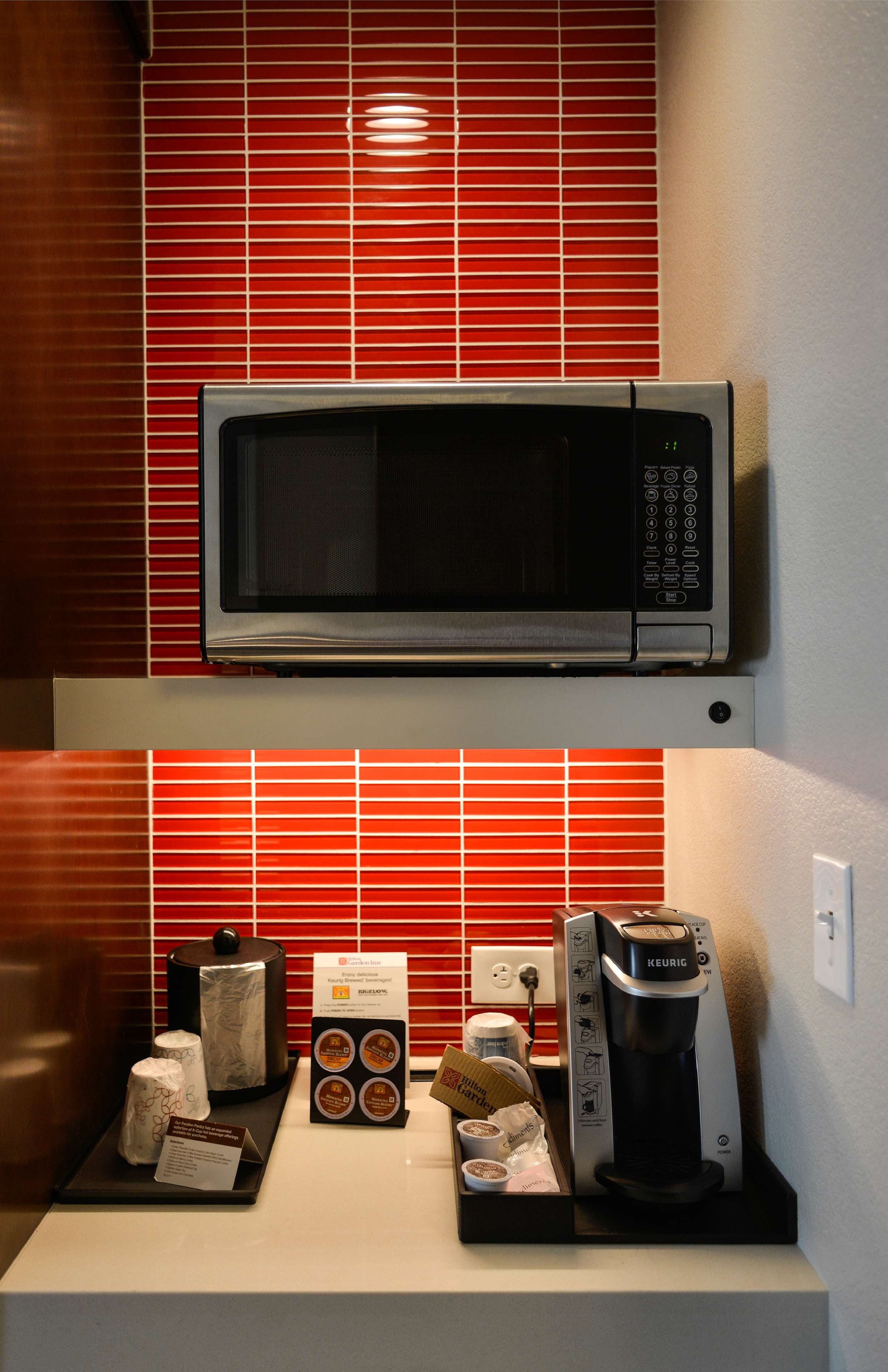 Фото Hilton Garden Inn Louisville Mall of St. Matthews