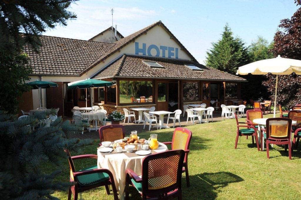 Фото Comfort Hotel Pithiviers