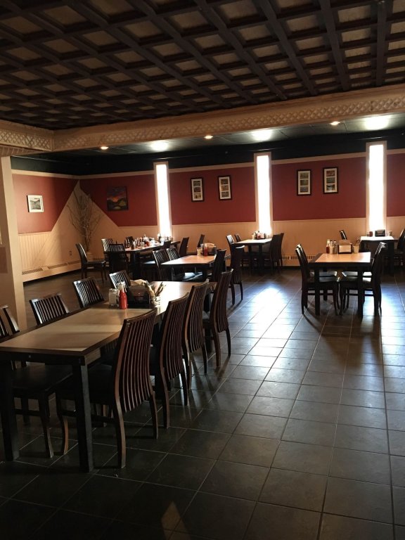 Фото Canadas Best Value Inn River View Hotel