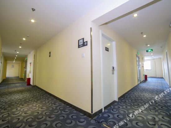 Фото 7 Days Inn Kaifeng Songdu Yu Street Long Ting Branch