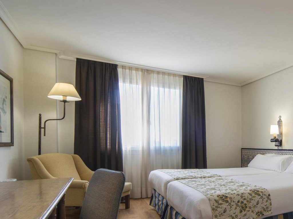 Фото Hesperia Cordoba