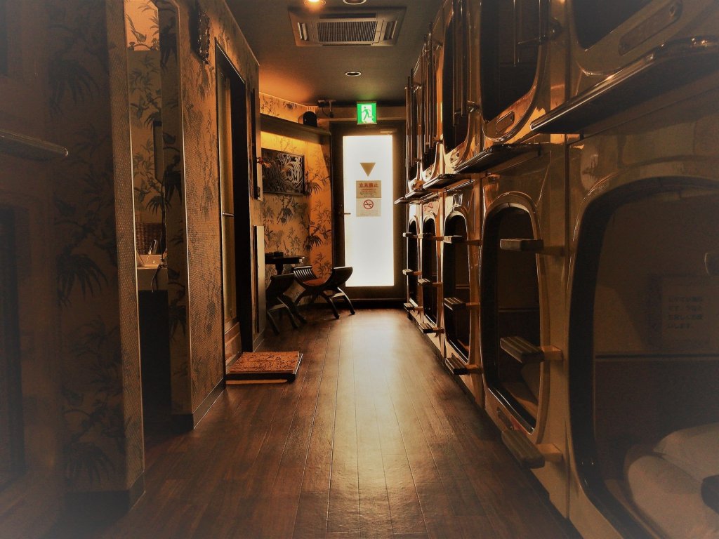 Фото Capsule Inn Shimbashi - Men Only