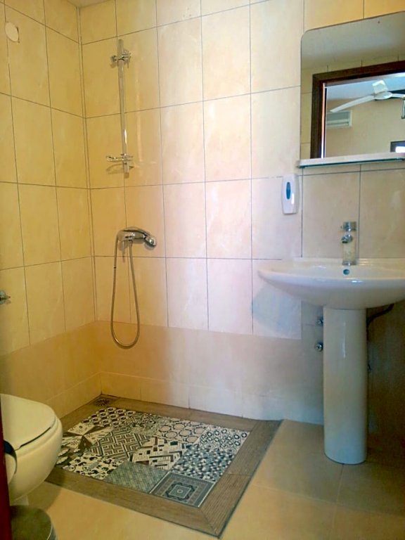 Фото Pelli Hotel