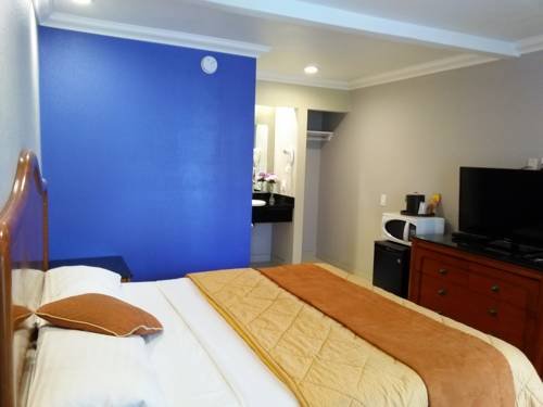 Фото Highlander Motel