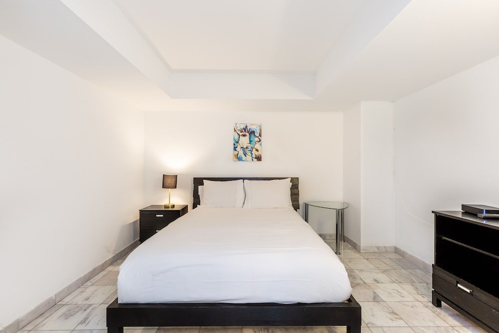 Фото Stunning Balcony Views 3 Bedroom