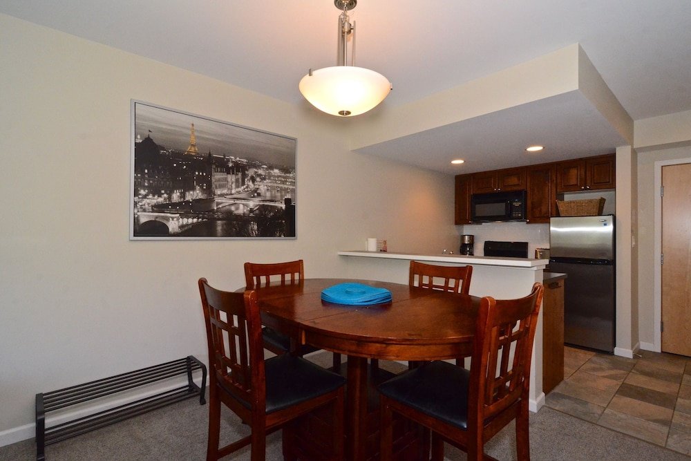 Фото Whistler Blackcomb Vr at Tyndall Stone