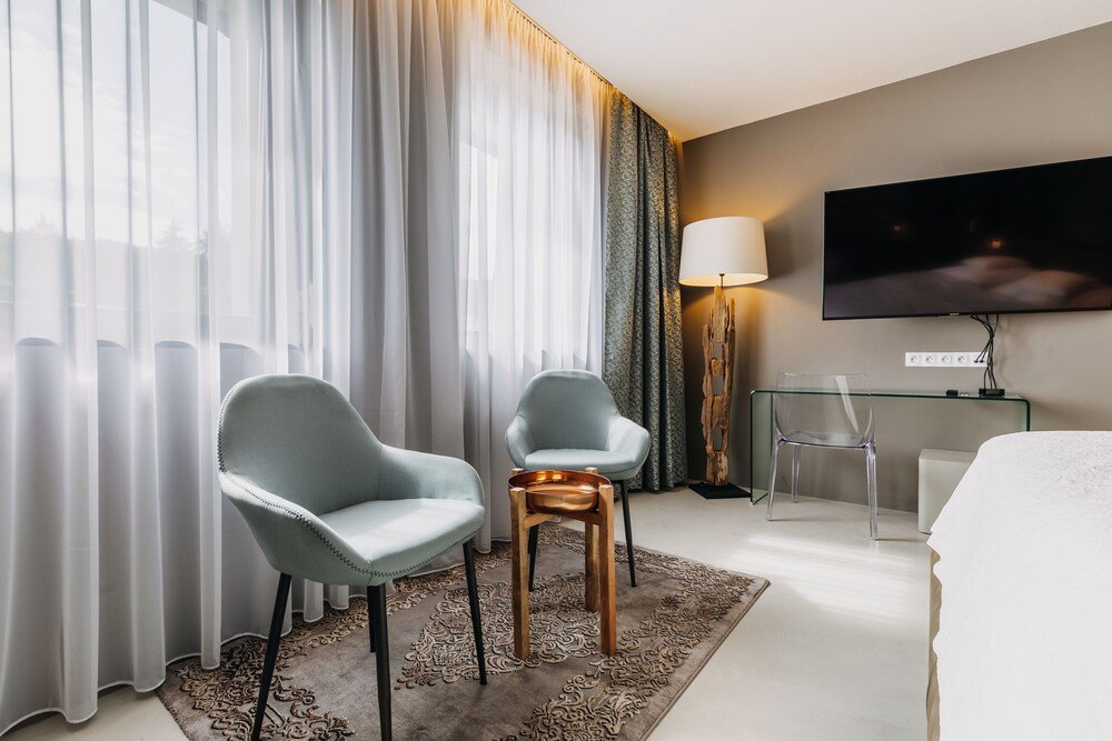 Фото отеля 2