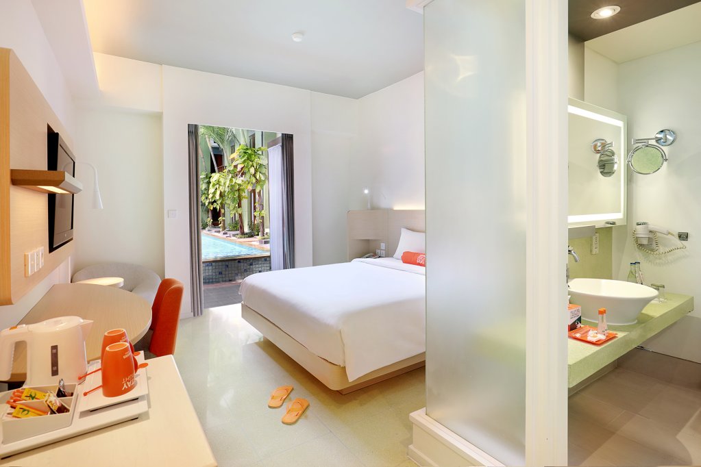 Фото Harris Hotel Kuta Tuban Bali