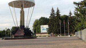 Monument to the paratroopers of the 6th company of the 104th paratrooper regiment (Pskovskiy District, Yadrovskaya volost, derevnya Cheryokha), monument, memorial