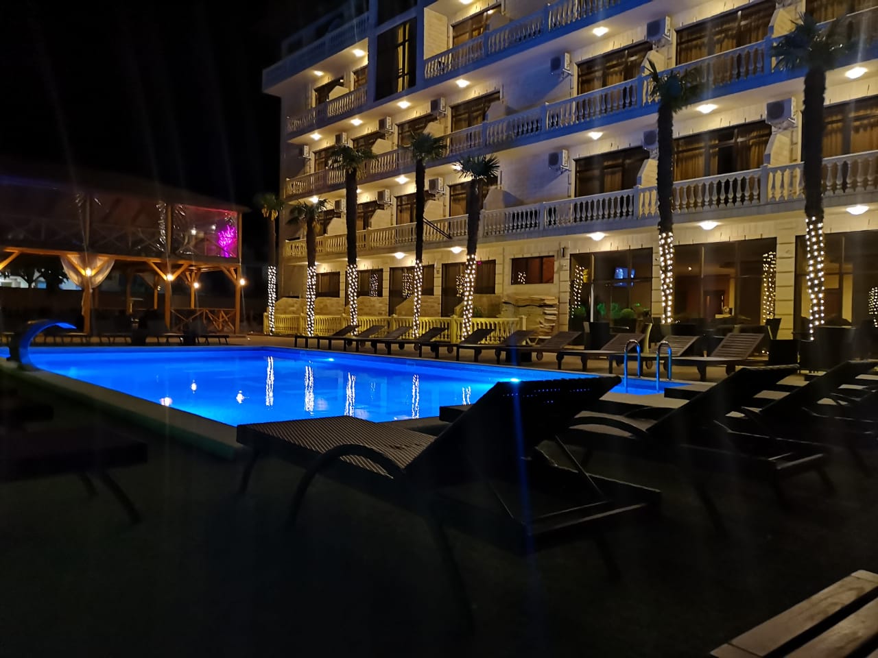 Фото отеля 2