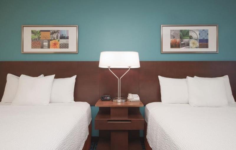 Фото Fairfield Inn by Marriott Philadelphia Airport