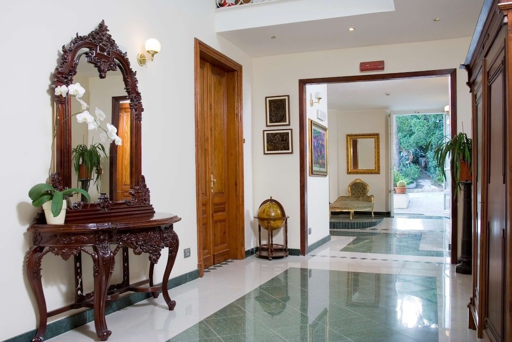 Фото Отель Hieracon