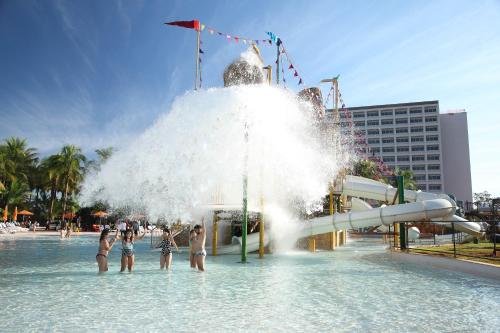 Фото Hot Beach Resort