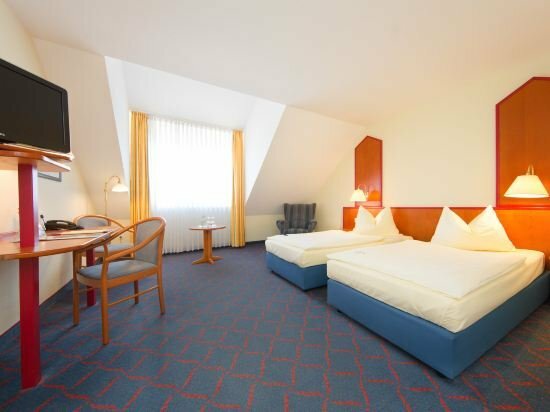 Гостиница Montana Hotel Kassel-Süd