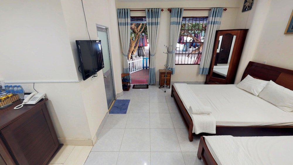 Фото Lotus Seaside Bungalows