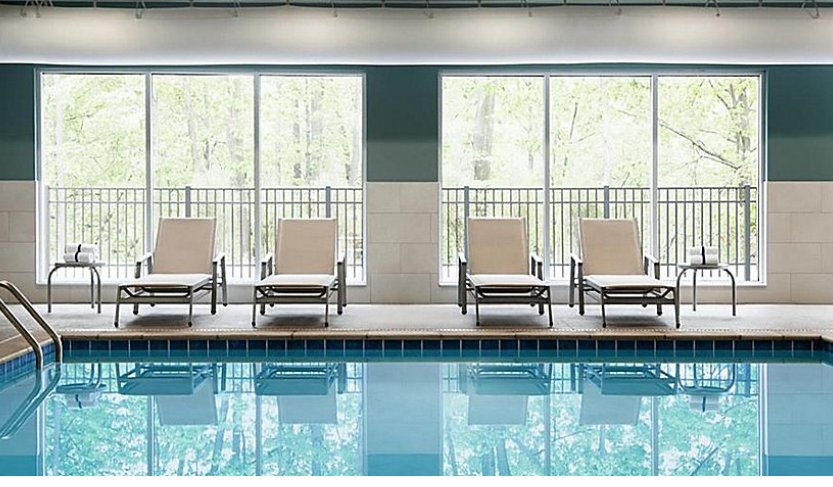 Фото Holiday Inn Express & Suites Aurora, an Ihg Hotel