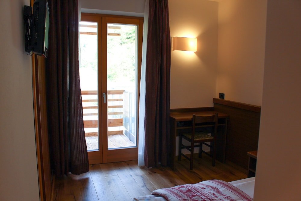 Фото Edelweiss Alpine Nature Hotel